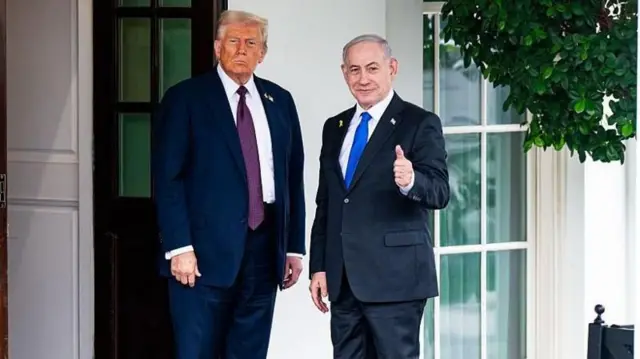 இஸ்ரேல் பிரதமர் நெதன்யாகு மற்றும் அமெரிக்க அதிபர் டிரம்ப் 