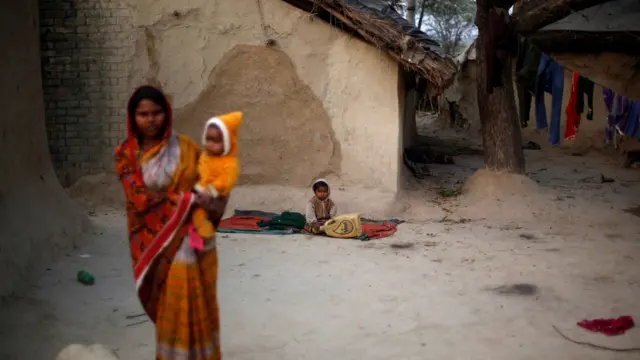 زن یک مارگیر