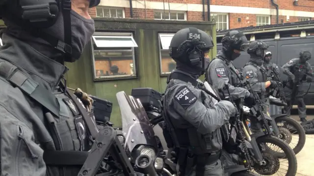 усиленные спецподразделения полиции