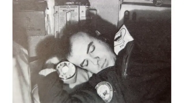 Roger Chapman amelala katika Pisces III