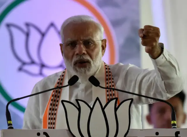 મુકેશ દલાલ, ભાજપ, સુરત, બીબીસી ગુજરાતી