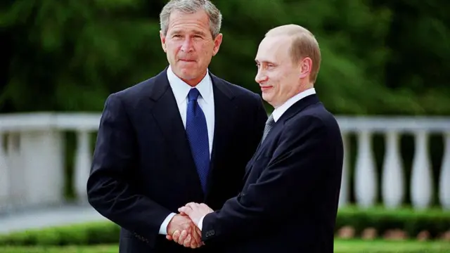 Буш и Путин во время встречи в Словении, 2001 год