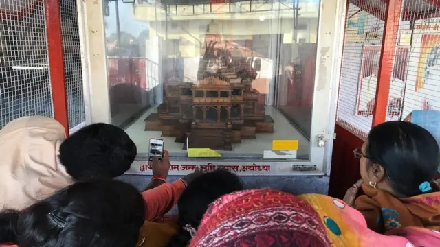 प्रस्तावित रामजन्म भूमि मंदिर