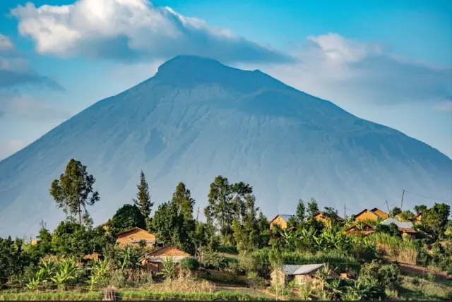 ርዋንዳ፡ ምድሪ ኣሽሓት ኣክራን ብዝብል ትፍለጥ