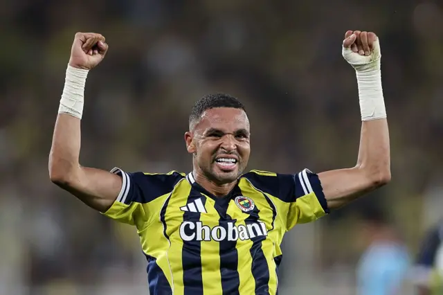 Youssef En-Nesyri gol sevinci yaşarken