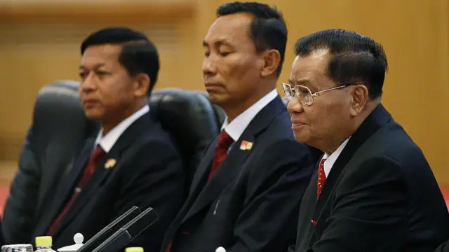 ဗိုလ်ချုပ်မှူးကြီးသန်းရွှေ၊ ဗိုလ်ချုပ်ကြီးသူရရွှေမန်းနဲ့ ဒုတိယဗိုလ်ချုပ်ကြီးမင်းအောင်လှိုင်(လက်ရှိတပ်ချုပ်)တို့ရဲ့ ၂၀၁၀ ဘေဂျင်းခရီးစဉ် 