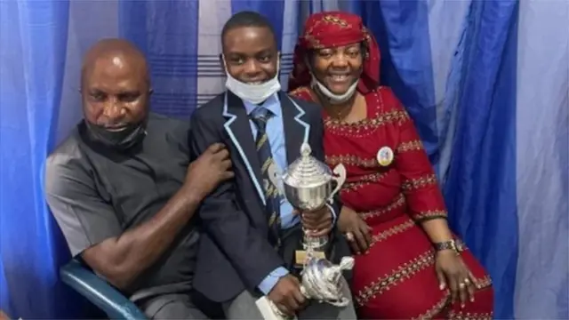 Sylvester Oromoni na nne na nna ya