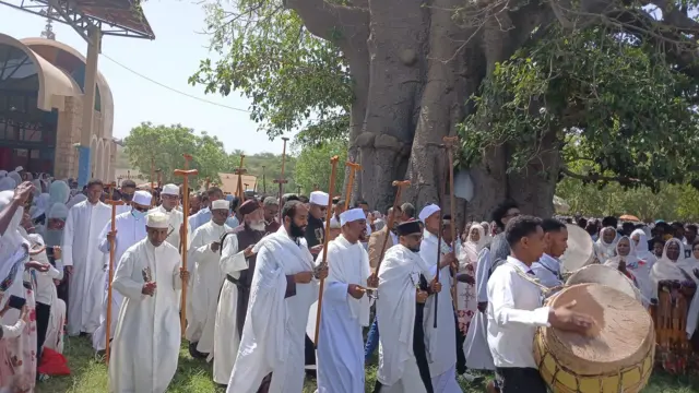 ካህናት ከረን ኣብ ቅዳሰን ውዳሰን