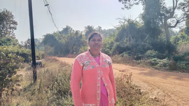 लोहारडोंगरी गावातल्या आशा वर्कर शालिनी मडावी सांगतात, "2022 मध्ये या संदर्भात सुनावणी झाल्यावर कळलं होतं की, इथे खाण सुरू होणार आहे."