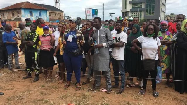 Ndi mmadụ na-eche ka agụọ vootu ha