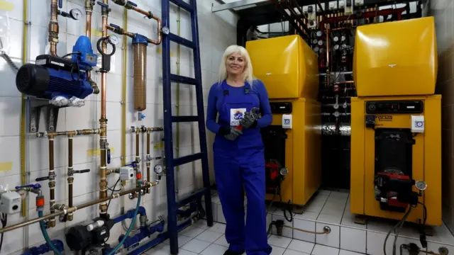 ښځې په کار کې