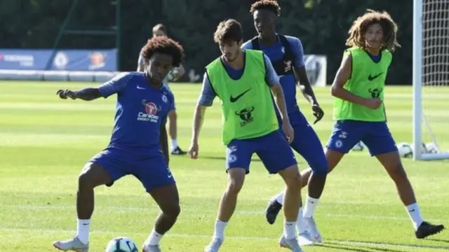 Winga wa Chelsea Willian katika mazoezi
