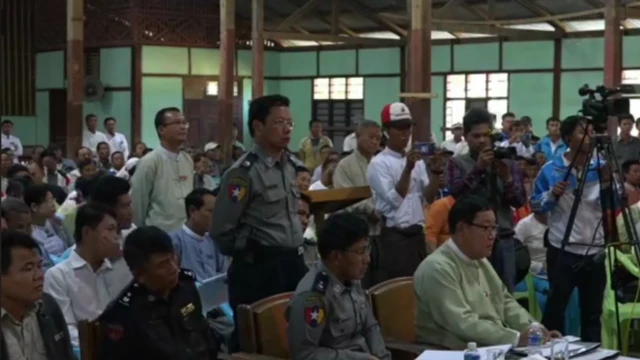 အထွေထွေအုပ်ချုပ်ရေးမှူးနဲ့ ရဲတပ်ဖွဲ့ဝင်တစ်ဦးတို့ကို ဝန်ကြီးချုပ်က ဆူပူ
