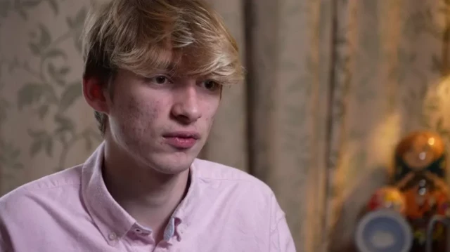 ایڈ نے کہا کہ میک ڈونلڈز کے ایک سینئر مینیجر نے ان سے بار بار جنسی تعلقات کے لیے کہا