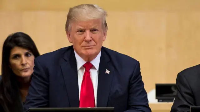 डोनल्ड ट्रंप