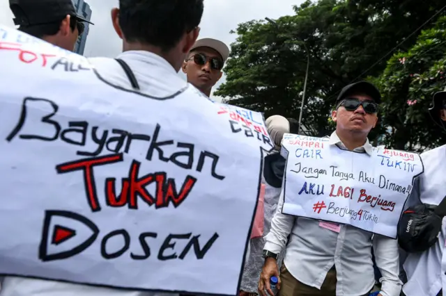 tukin, peringatan darurat, garuda hitam