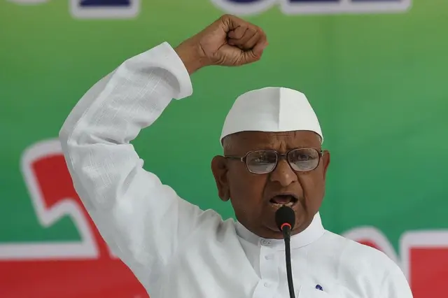 અન્ના હઝારેની તસવીર