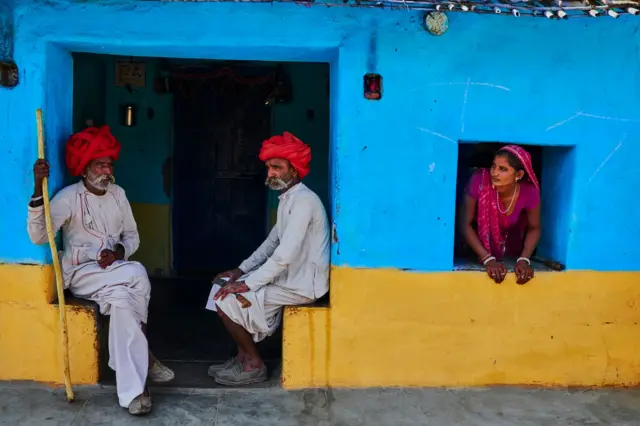 स्वातंत्र भारतात नेहरूंच्या नेतृत्वात जातीच्या प्रश्नाला केवळ 'अस्पृश्यतेचा' प्रश्न अशा संकुचित दृष्टीकोनातून पाहिलं गेलं.
