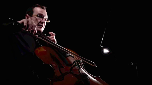 بنجامین کَپس در واشینگتن در حال ضبط «سوییت ایرانی» برای ویلنسل، ساخته کاظم داوودیان - عکس: بهروز جمالی