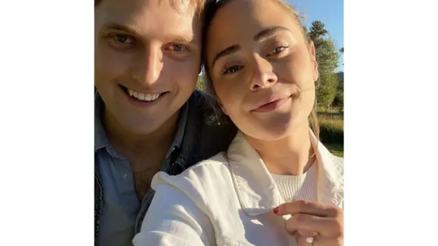 نعومي بايدن وخطيبها بيتر نيل