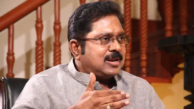 டி டி வி தினகரன் மீதான அதிருப்தியும் இன்றைய முடிவுக்கு காரணமாக பார்க்கப்படுகிறது