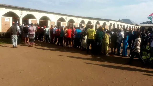 Kuri Lycee Municipale Nyakabiga, abatora bagaragaramwo urwaruko rwinshi