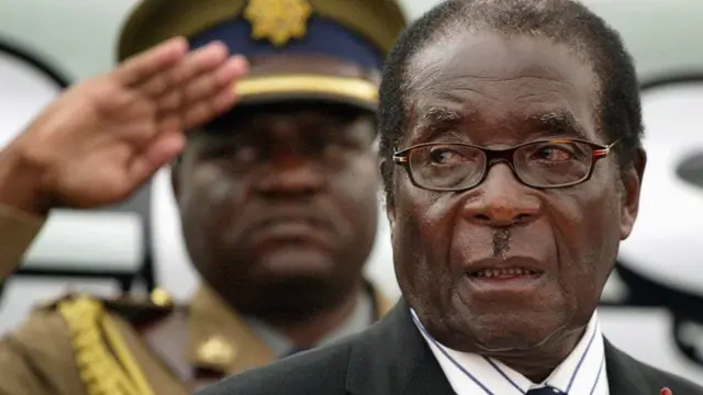Robert Mugabe waxa uu Zimbabwe ka talinayay tan sanaddii 1980