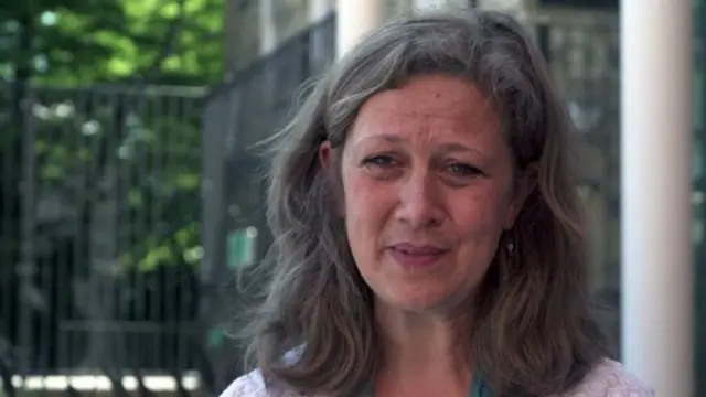 অধ্যাপক এলপিক বলছেন বাবা মায়েরা এই সমস্যা নিয়ে কথা বলতে চাননা