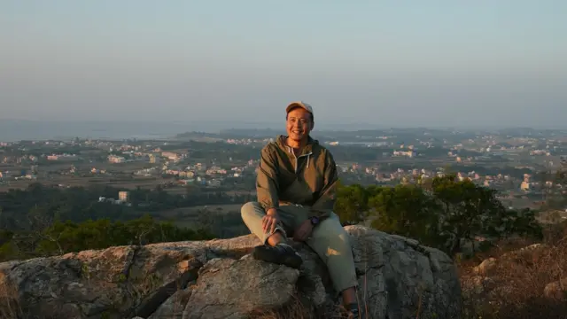 吳偉國常帶遊客爬山,他希望向更多人展示金門多樣化的生活方式。