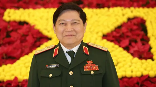 Bộ trưởng quốc phòng Việt Nam Ngô Xuân Lịch