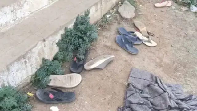 మృతుల ఇంటివద్ద చెల్లాచెదురుగా పడి ఉన్న చెప్పులు