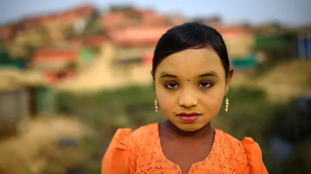 এই ঐতিহ্যগত প্রসাধন শরণার্থী শিবিরেই এখন কিনতে পাওয়া যায়