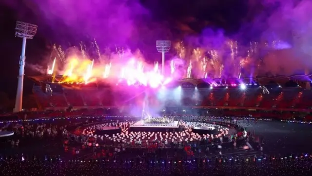 Aha ni igihe habaga ibirori byo kurangiza imikino ngororangingo ya Commonwealth muri Australia.