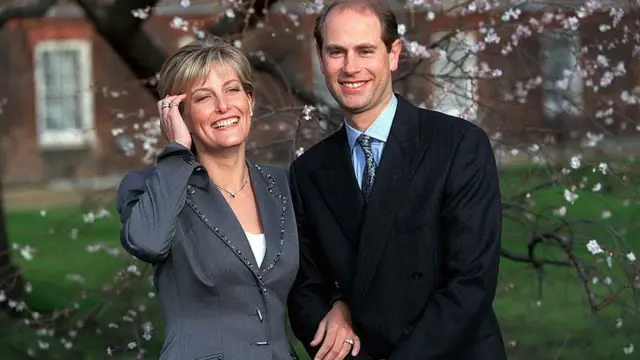 Софи Рис-Джоунз и принц Эдвард официально объявили о помолвке