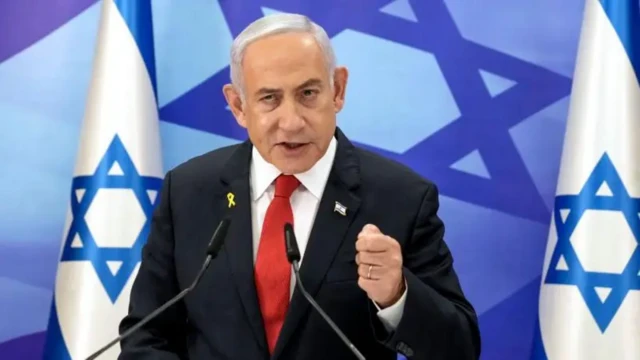 بنیامین تنانیاهو در حال سخنرانی