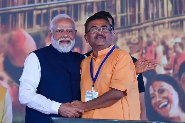 சுவேந்து அதிகாரி-நரேந்திர மோதி