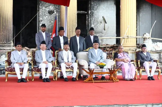 प्रधानमन्त्री र राष्ट्रपति र मन्त्रीहरू