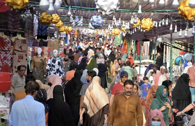 ঈদে মিলাদ-ঊন নবীর দিনে লাহোর, ছবি ১৫ই সেপ্টেম্বর ২০২৪ 