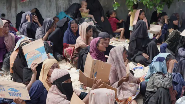 Pengungsi Rohingya tiba di Sabang, Aceh pada Selasa (21/11/2023)