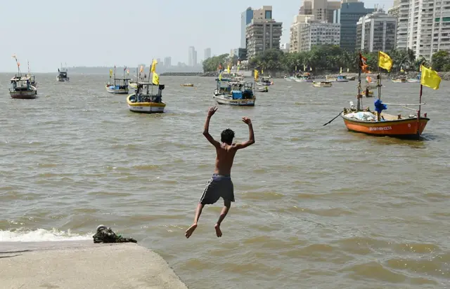 कामगारांसाठी कोणत्या उपाययोजना करण्यात येणार आहेत?