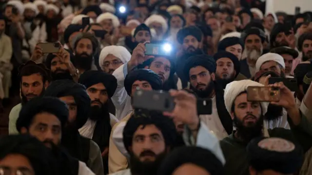 دیني‌ عالمان