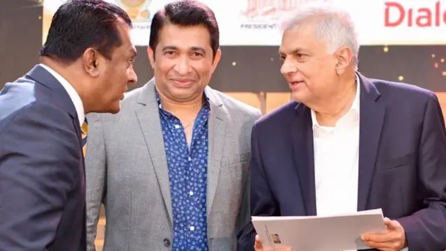 වත්මන් ක්‍රිකට් පාලක මණ්ඩලය වෙනුවට ශ්‍රී ලංකා ක්‍රිකට් ආයතනය පවත්වාගෙන යාම සඳහා ක්‍රීඩා අමාත්‍ය රොෂාන් රණසිංහ විසින් පසුගිය නොවැම්බර් 5 වෙනිදා නව ක්‍රිකට් අතුරු කමිටුවක් පත් කරනු ලැබිය.