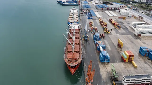 দুই দফায় জাহাজ তল্লাশি ও পর্যবেক্ষণে পণ্য পৌঁছাতে সময় বেশি লাগছে।