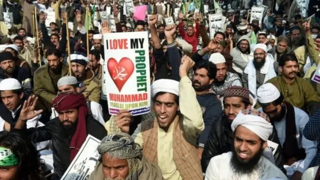 पाकिस्तान निवडणुका, अमेरिका, अफगाणिस्तान