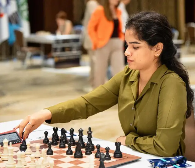 2023 செஸ் உலக கோப்பை: சாதனை ஆண்டாக மாற்றிய பெண் போட்டியாளர்கள் 