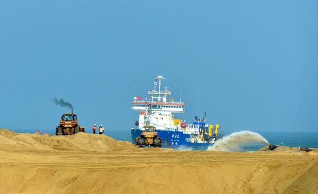 Plastic waste floating in the Indian Ocean 
