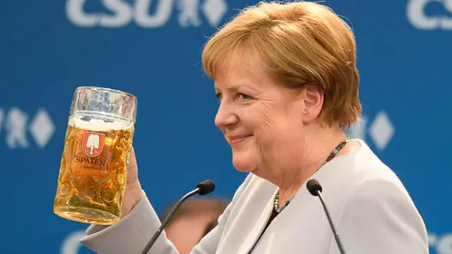 นางแมร์เคิล กล่าวว่า "เราชาวยุโรปต้องกำหนดชะตากรรมในมือตัวเอง"