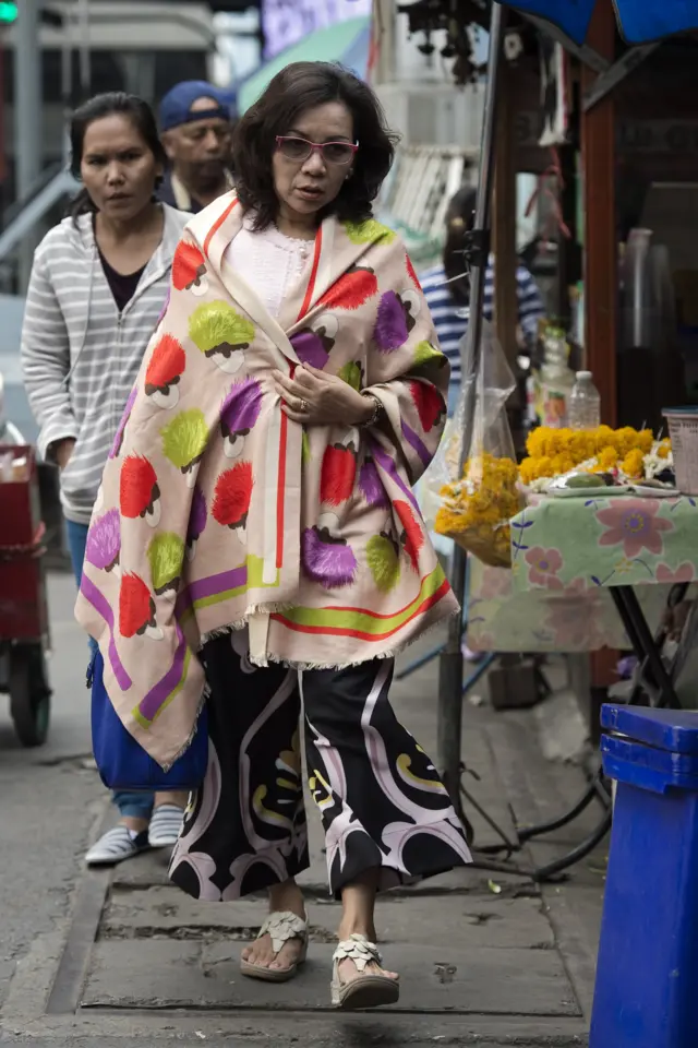 เมื่อวันที่ 24-25 มกราคม ปี 2559 อุณหภูมิลดลงต่ำกว่า 20 องศาเซลเซียส ทำให้ผู้คนในกทม. เอาเสื้อหนาวออกมาใส่กัน