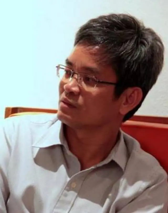 นายสุรพศ ทวีศักดิ์