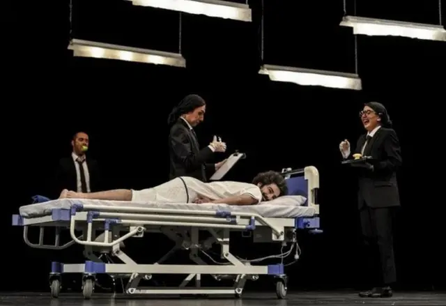 چرا باید بمانم